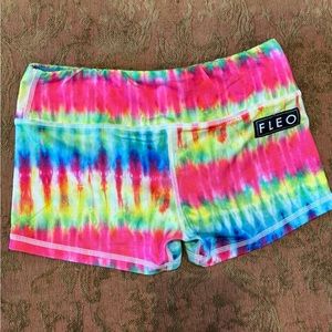 Rainbow tie dye print Fleo workout shorts. Size small.